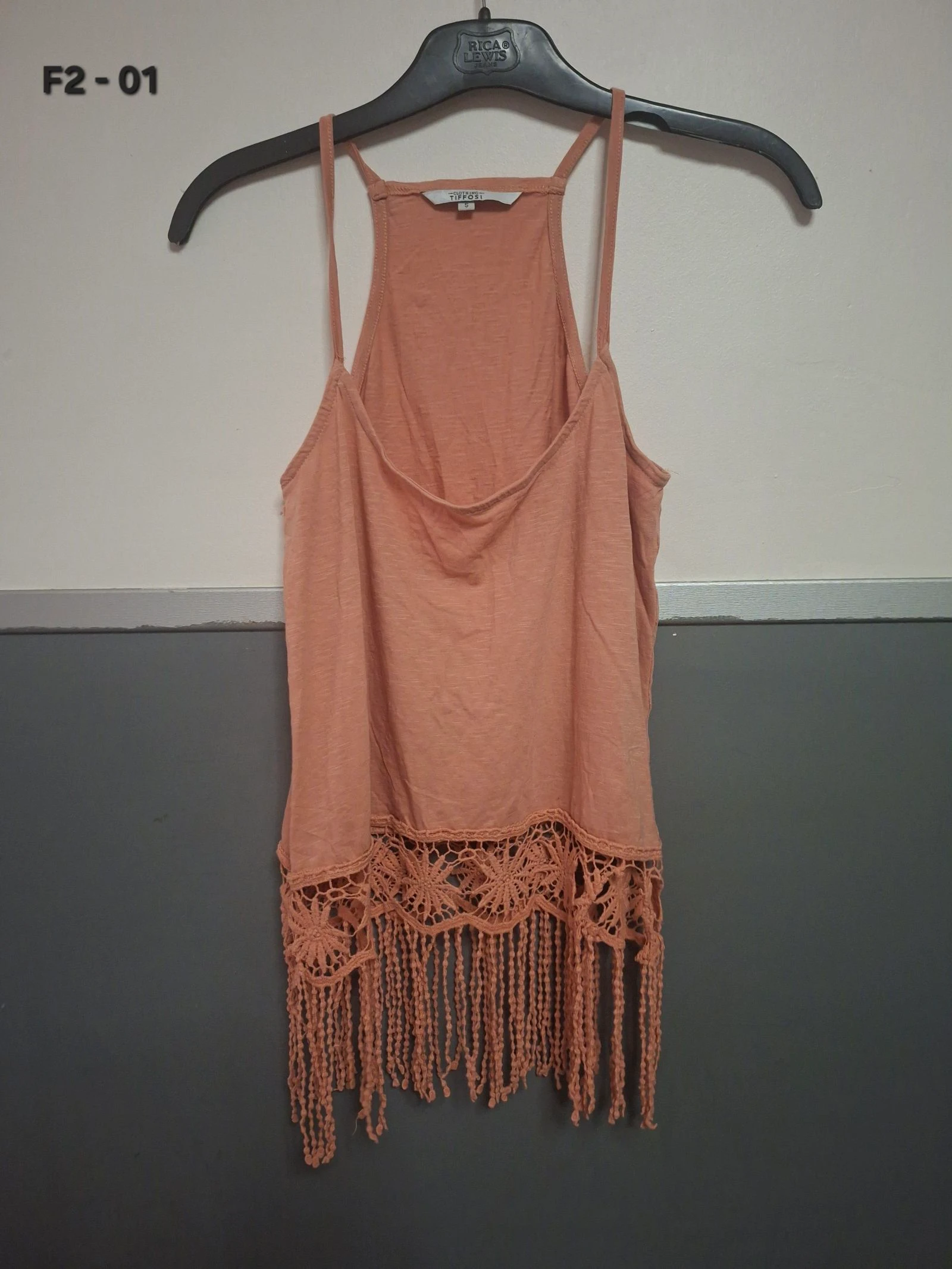 🌷F2-01🌷Débardeur à fines bretelles Tiffosi avec franges – Taille S – Esprit bohème chic🌷